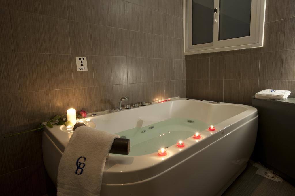 The Crystal Blue Hotel أثينا المظهر الخارجي الصورة