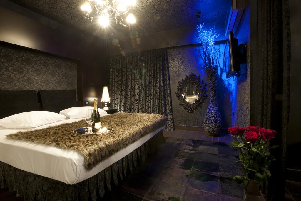The Crystal Blue Hotel أثينا المظهر الخارجي الصورة